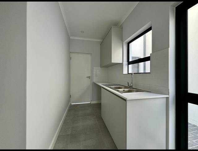 4 BEDROOM HOUSE FOR SALE IN SANDOWN